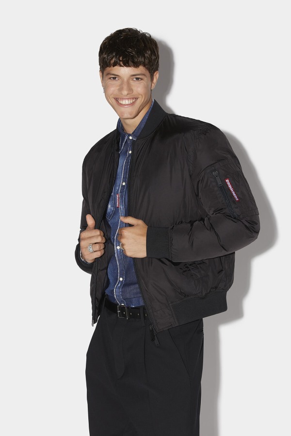Icon Spray Zip Bomber