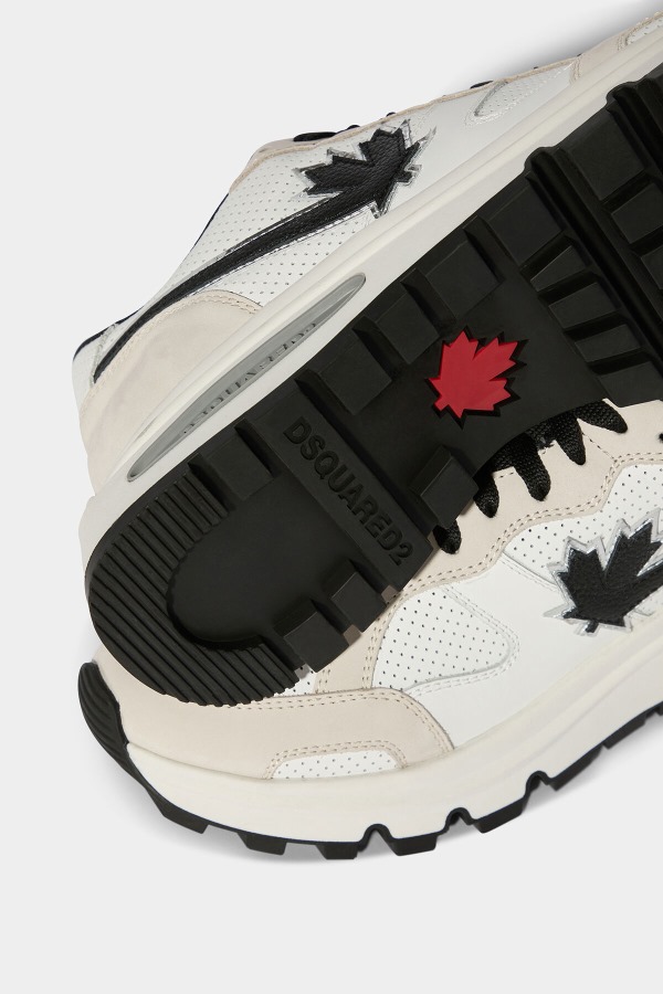 BLACK Run DS2 Sneakers