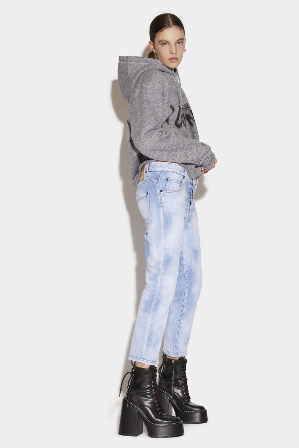 Light Sunny Day Wash Cool Girl Cropped Jeans