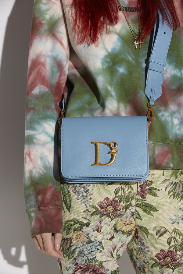 D2 Statement Shoulder Bag LIGHT BLUE/BLACK