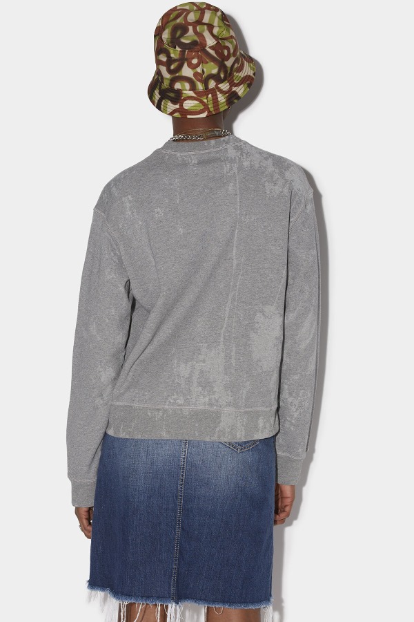 Spray Logo Sweater